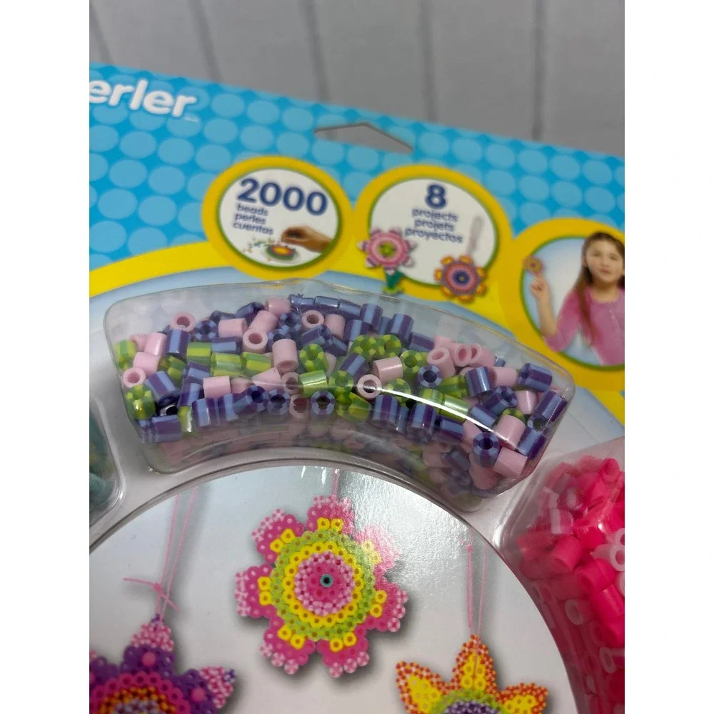 Perler Flower Madness Fused Bead Kit 2000 Beads 8 Projects 80-62870 New